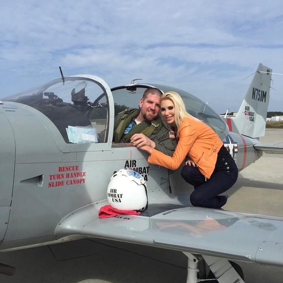 Meet your Posher, Stephanie - Picture 3 of 7